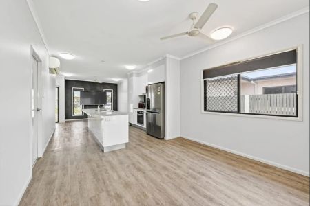 Fresh, Bright & Ready to Move In! - Photo 5