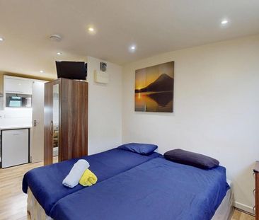 Studio to rent - Photo 2