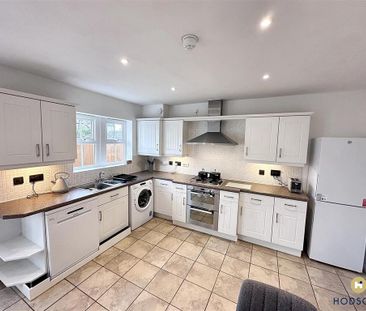 1 bedroom in a house share to rent - Photo 6