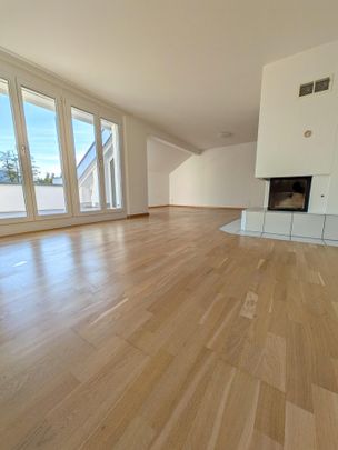 Wunderbare 4.5 Familienwohnung mit Cheminée & Seenähe - Photo 1