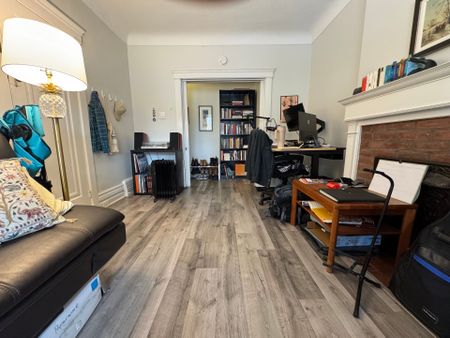 For Lease - 61 Chelsea Avenue Unit# #2 - Main, Toronto, Ontario - Photo 3