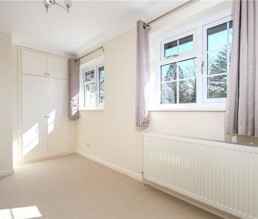 4 bedroom detached house to rent - Photo 2