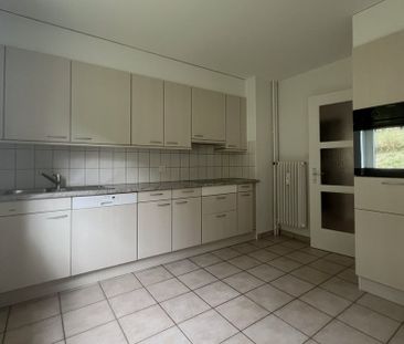 Bel appartement avec vue dégagée sur la chaine du Chasseral - Photo 3