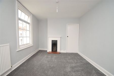 3 bed terraced house to rent in St Marys Walk, Scarborough, YO11 - Photo 3