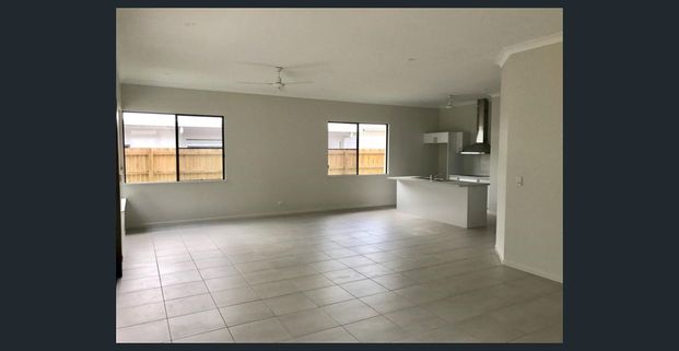 Family home - Photo 1