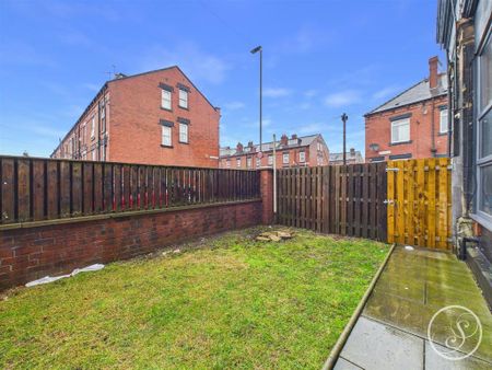 1 bedroom property to rent - Photo 4