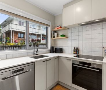 Luxurious Appointed Unit with Water Views - Photo 6