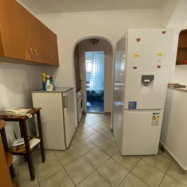 Apartament 2 camere decomandat, mobilat, etaj 3/4, Sarari, in spatele Kaufland - Photo 1