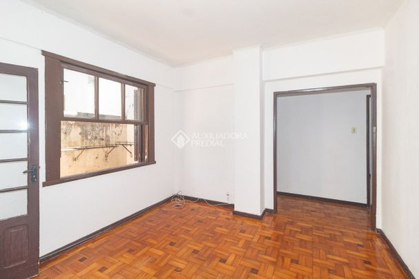 Apartamento com 3 quartos e 95m² para alugar em Floresta, Porto Alegre. - Foto 1