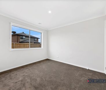 Cosy, Comfortable & Convenient Home! - Photo 2