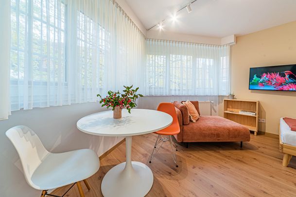 City-Residence: Gepflegtes 1-Zimmer-Apartment mit W-LAN und Reinigungsservice - Photo 1