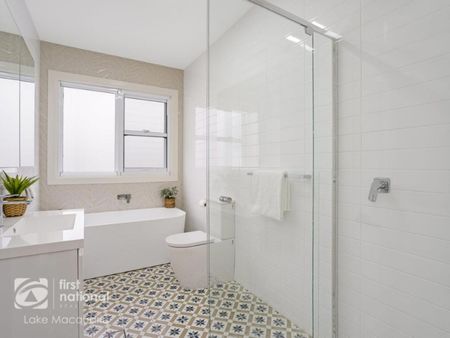 Warm & Welcoming Family Home with Quality Finishes - Photo 5