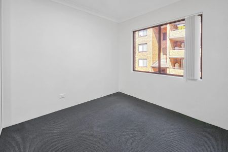 RENOVATED 2 BEDROOM UNIT WITH SPLIT AIR CONDITIONER - Photo 5