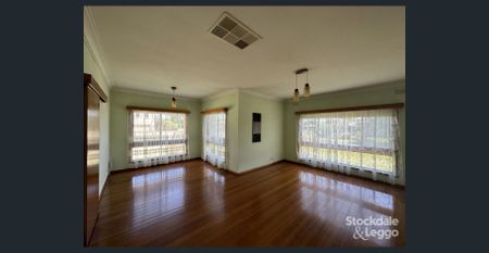 IDEAL SOUTH SHEPPARTON LOCATION - Photo 5