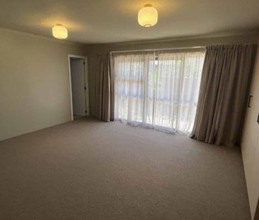 Fully Renovated Merrilands home - Photo 4