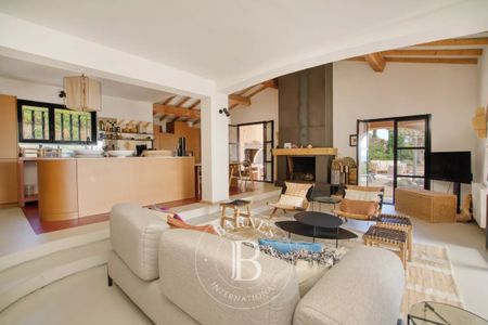 GIGARO - VILLA 6 CHAMBRES - PISCINE - VUE MER - Photo 4