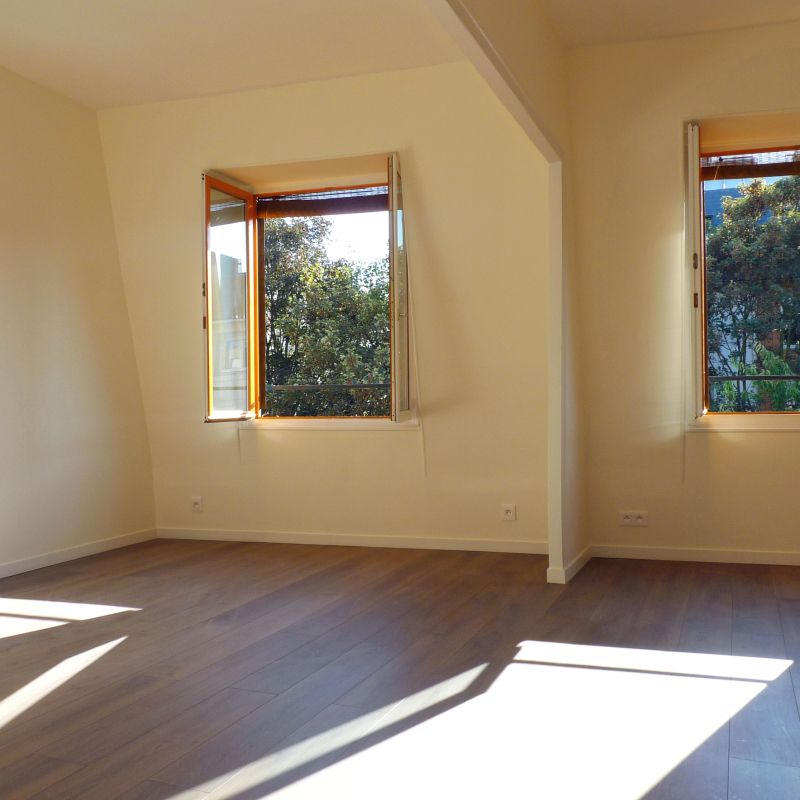 Mairie de MONTROUGE 3 PIECES au DERNIER ETAGE - Photo 1