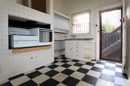 Thinking of selling? Contact our agent - Photo 3