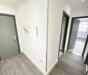 151 Chorley Old Road, Bolton - Photo 4