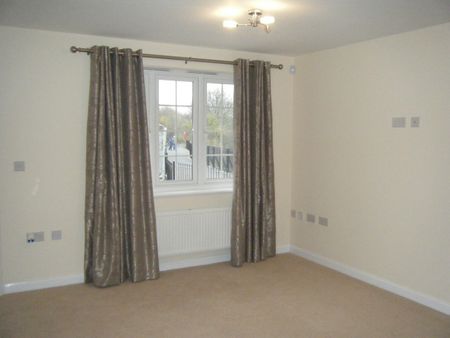 River View, Newark, Nottinghamshire, NG24 - Photo 2