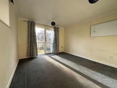 Studio Flat, Alma Road, SO14 - Photo 2