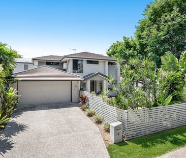Bayside Family Living with Space, Style & Serenity - Photo 6