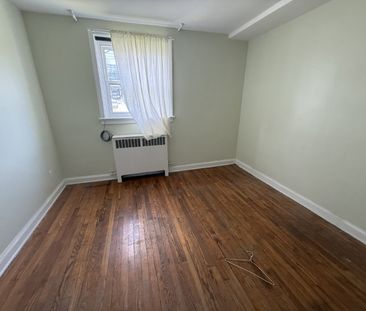 371 Churchill Avenue North - 1 - Photo 2