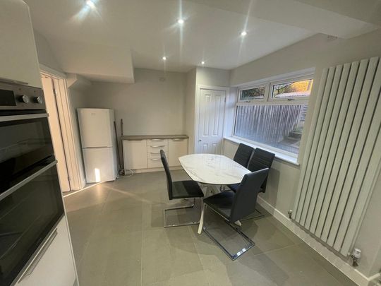 3 bedroom terraced house to rent - Photo 1