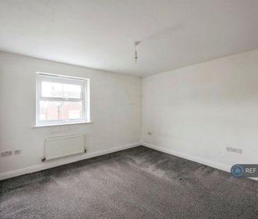 2 bedroom end of terrace house to rent - Photo 3