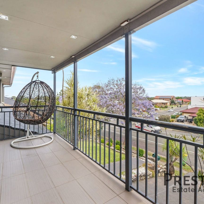 Modern Family Residence! - Photo 1