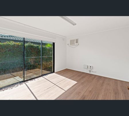 17 Pembroke Avenue, Frankston, Vic 3199 - Photo 5