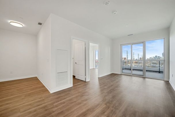 For Lease - 15 Watergarden Drive Unit# 402, Mississauga, Ontario - Photo 1