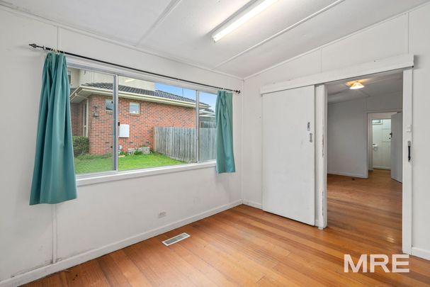 1/13 Johnston Street, Burwood - Photo 1