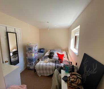 3 bedroom flat to rent - Photo 2