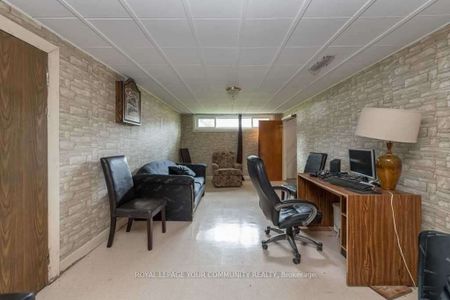 For Lease - 11 Oak Street, Barrie, Ontario - Photo 4