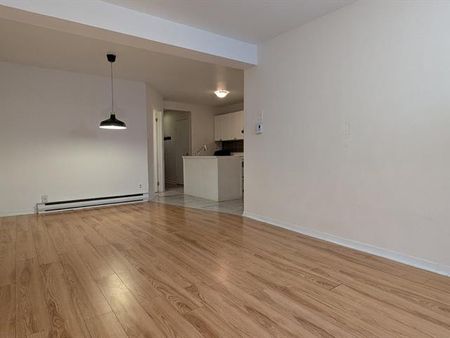 Unit None: Entire unit - Photo 3