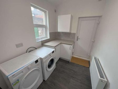 Walton Village, L4 - Photo 4