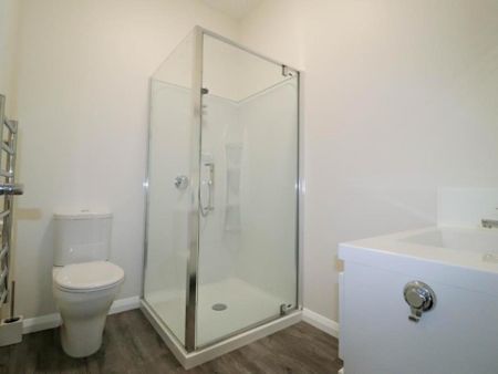 Move in ready - Photo 5