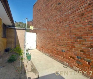 A Cozy Spot in Noble Park - Photo 6