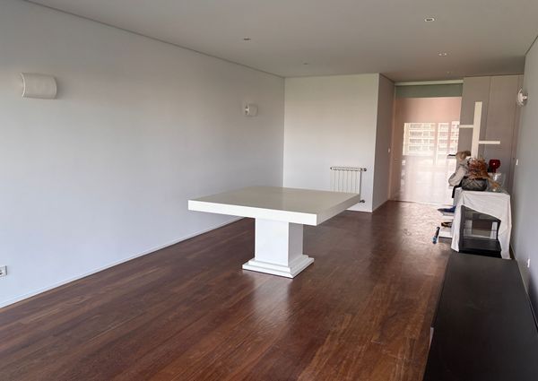 Apartamento T2 para Arrendamento no Palácio da Enseada em Matosinhos