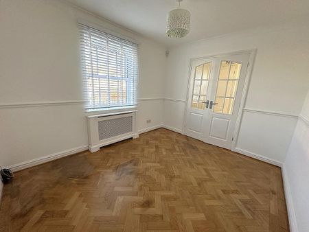 3 bedroom detached house to rent - Photo 2