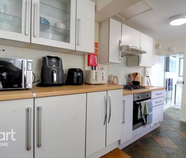 1 bedroom in a house share to rent - Photo 5