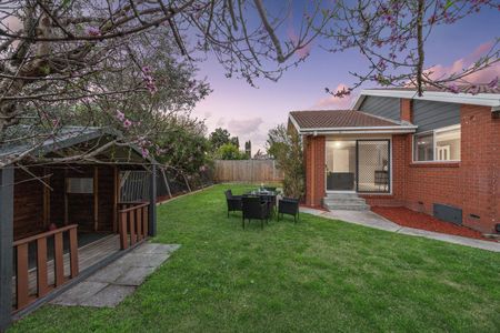 Bask in Natural Light, Embrace the Space, and Unwind with Ease - Photo 5