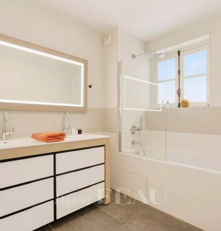 Appartement • Saint Placide - Photo 3