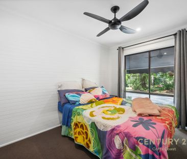 Executive Country Home - Photo 3