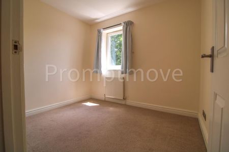 4 bedroom semi-detached house to rent - Photo 5