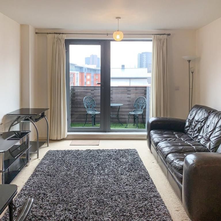 1 bedroom flat to rent - Photo 1