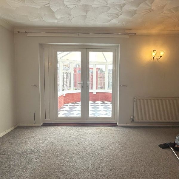 Broomfield, Guildford - 3 bedrooms Property for lettings - Seymours - Photo 1