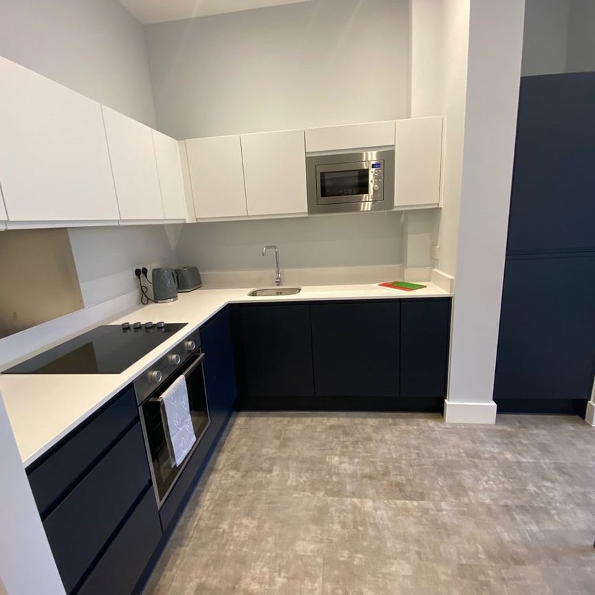 1 Bed Flat, Kempston Street, L3 - Photo 1