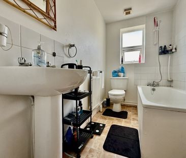 Alhambra Road - Photo 2